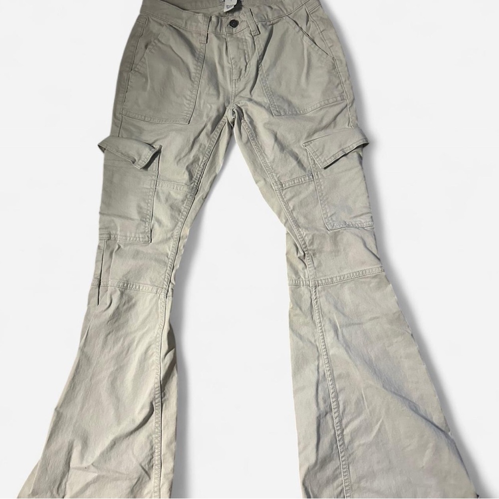 Arizona Jean Company Women's Wide Leg Cargo Jeans in Gray